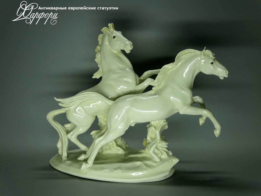 Купить фарфоровые статуэтки KARL ENS, Бегущие лошади, Германия